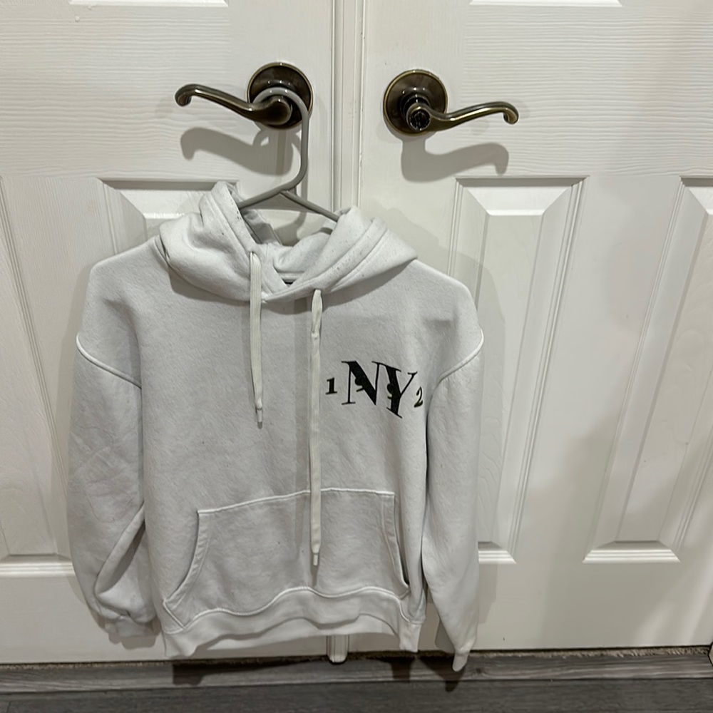 White NY 1992 hoodie from Zara